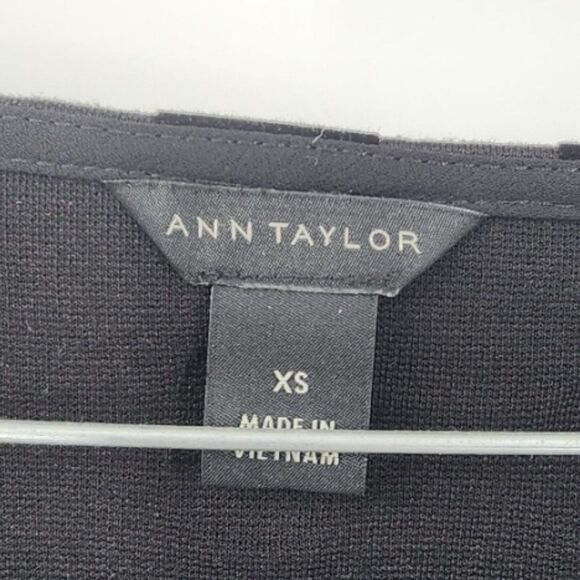 ANN TAYLOR Velvet Polka Swiss Dot Short Sleeve Womens Size Extra Small XS - Picture 3 of 3